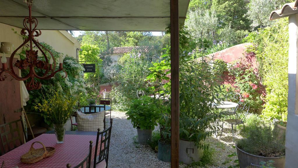 Sous Les Canniers Saumane-de-Vaucluse Exterior photo